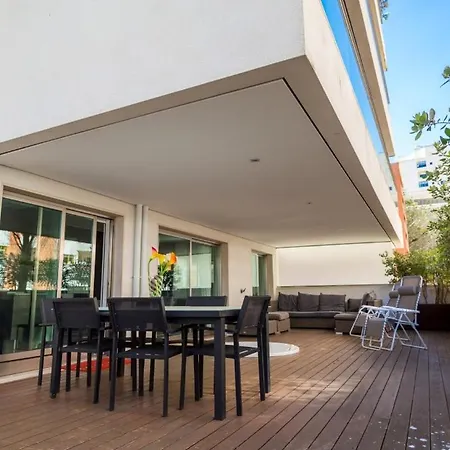 Da Rocha Edificio Foz Palace T2 *